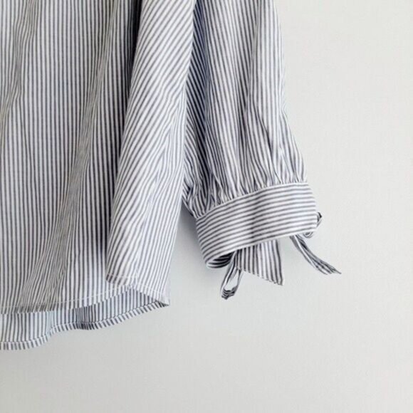 AMERICAN EAGLE Off Shoulder Smocked Blouse Pin Striped Top Sz M - Picture 10 of 14